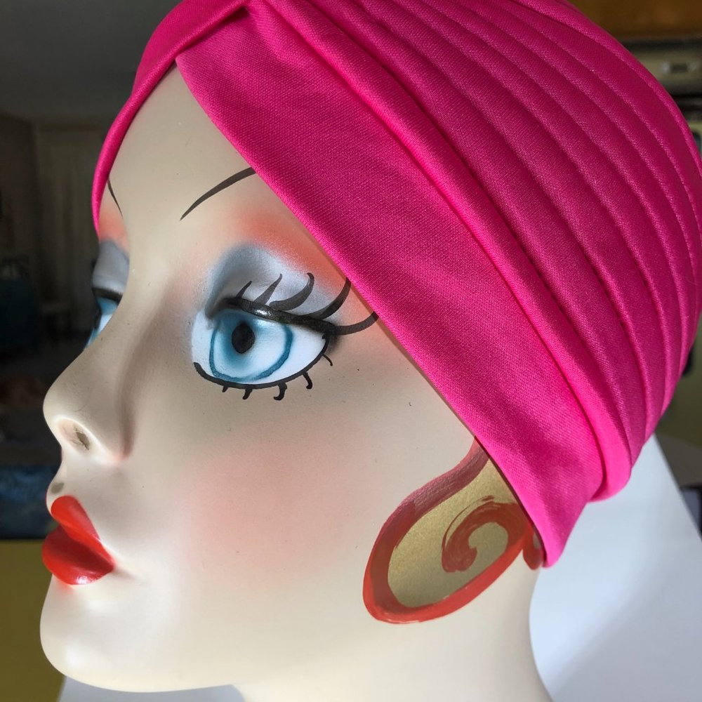 Stunning Hot Pink vintage retro pinup style turban Cloche